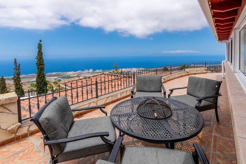 Villa Carlitos Vistas Al Mar Y A La Montana Costa Adeje  Luaran gambar