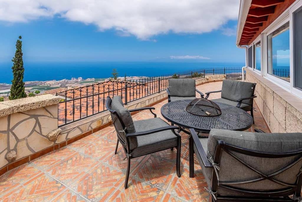 Villa Carlitos Vistas Al Mar Y A La Montana Costa Adeje  Luaran gambar